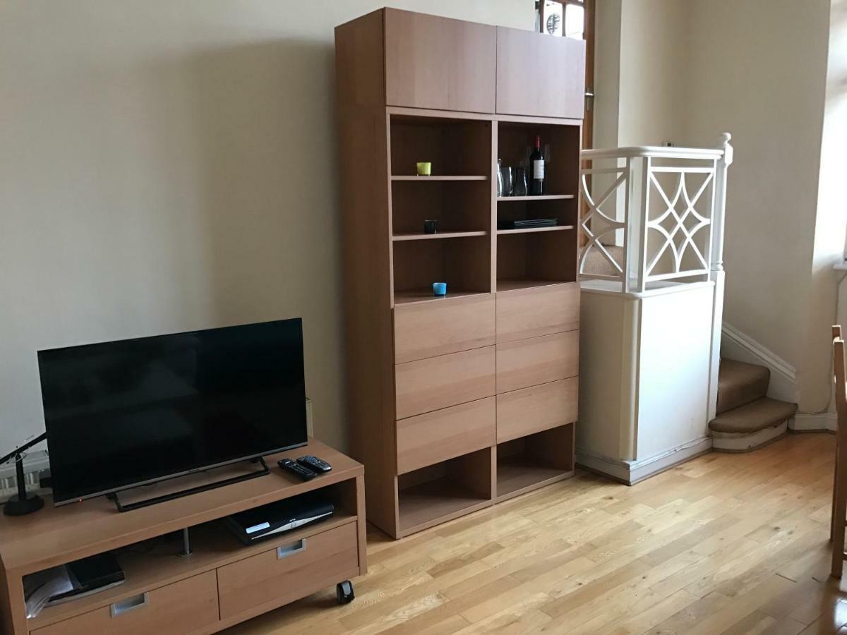 Gazde/Camere de închiriat Westbourne Terrace *