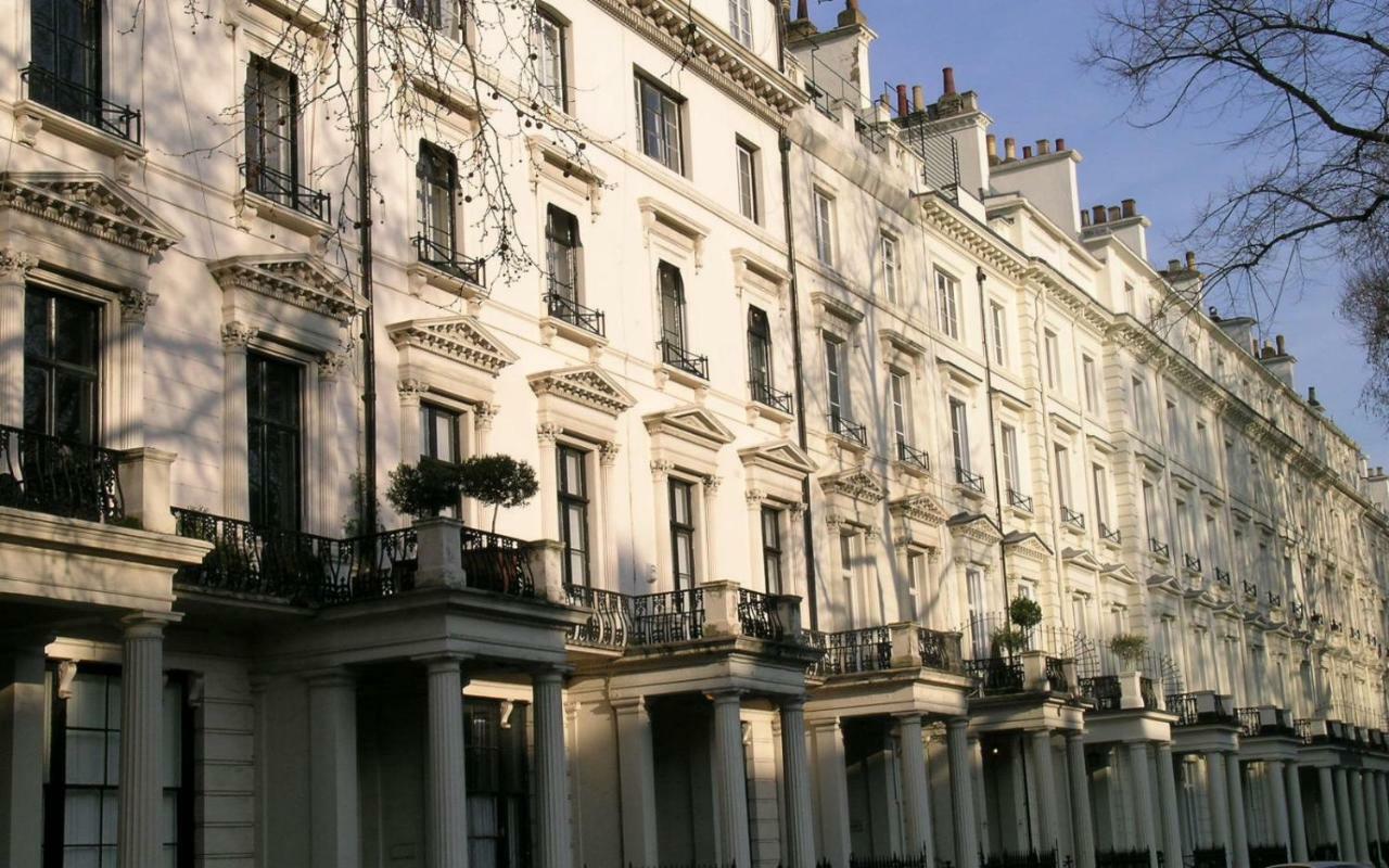 Gazde/Camere de închiriat Westbourne Terrace Londra